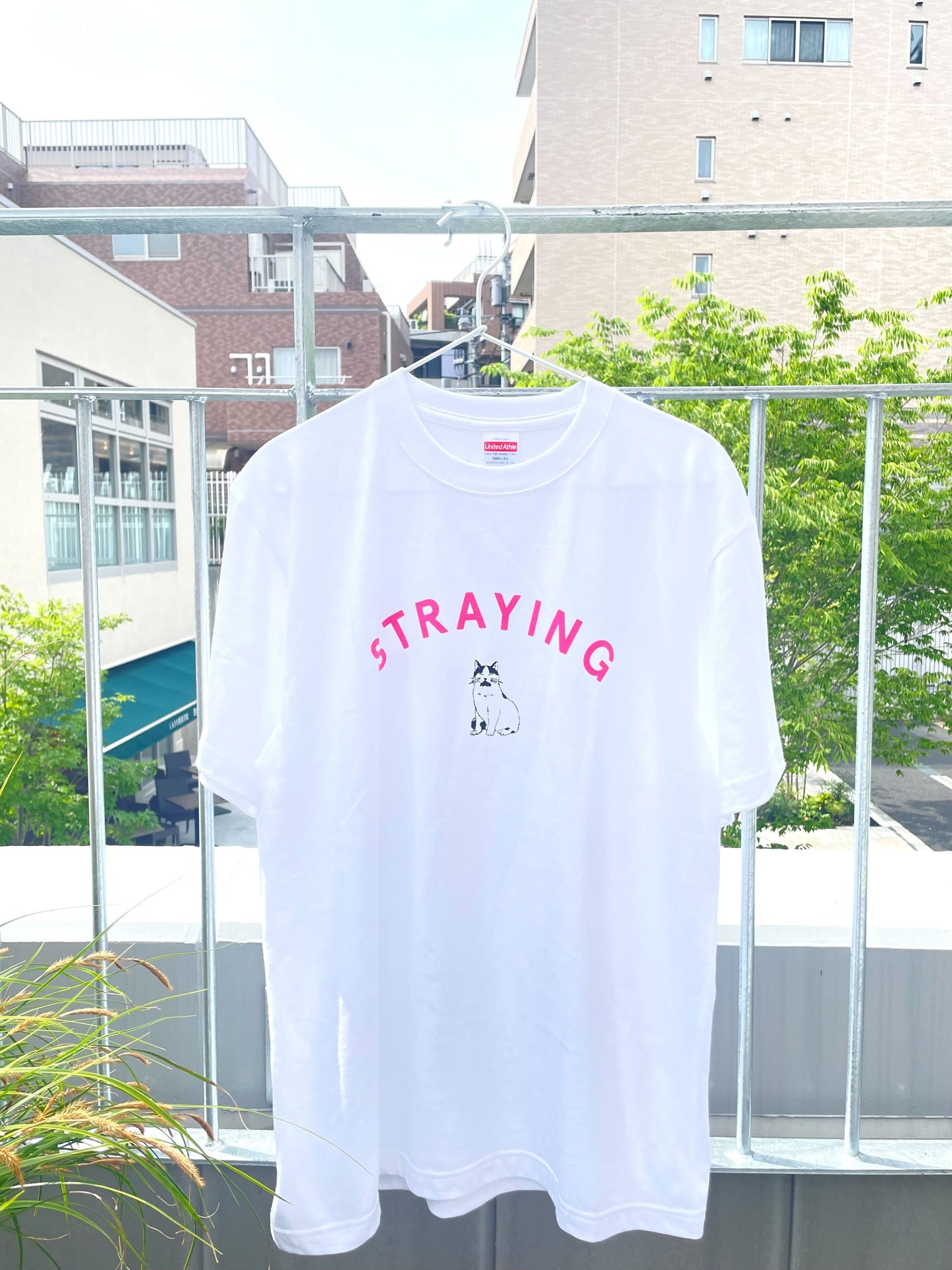 映画『猫は逃げた』公式Tシャツ